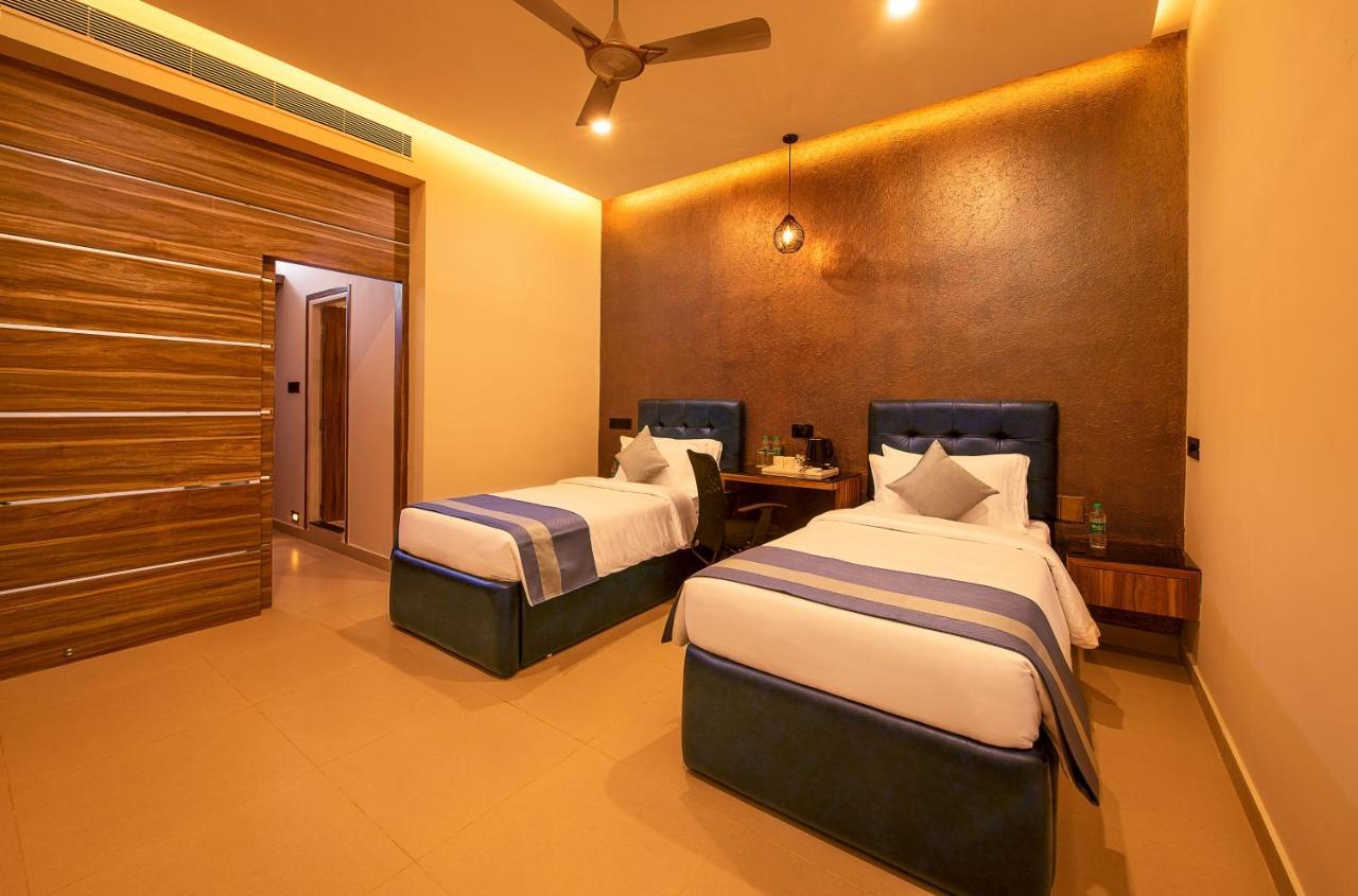 Hometown Galleria Manipal Exterior photo